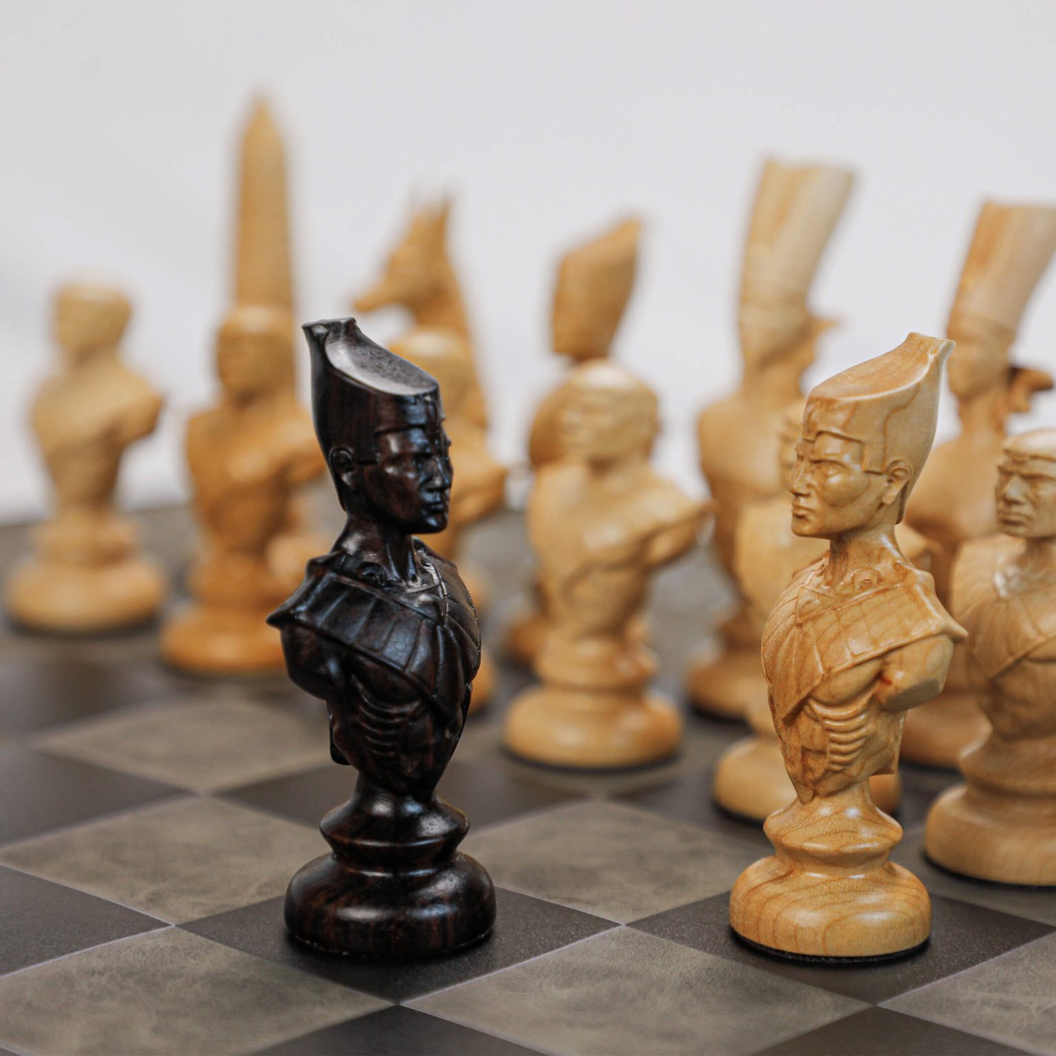 Cờ Vua Ai Cập – Gỗ Mun & Gỗ Thích, Bàn Cờ Da – Luxury Chess Set 3