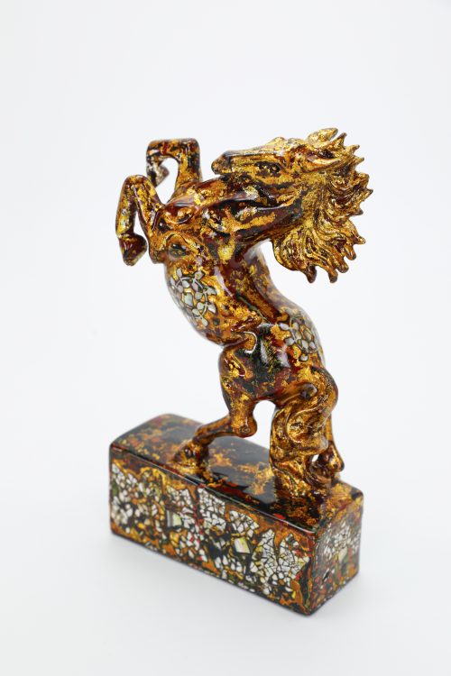 Mã Đáo - Tượng Sơn Mài Nghệ Thuật bởi Họa Sĩ Nguyễn Tấn Phát