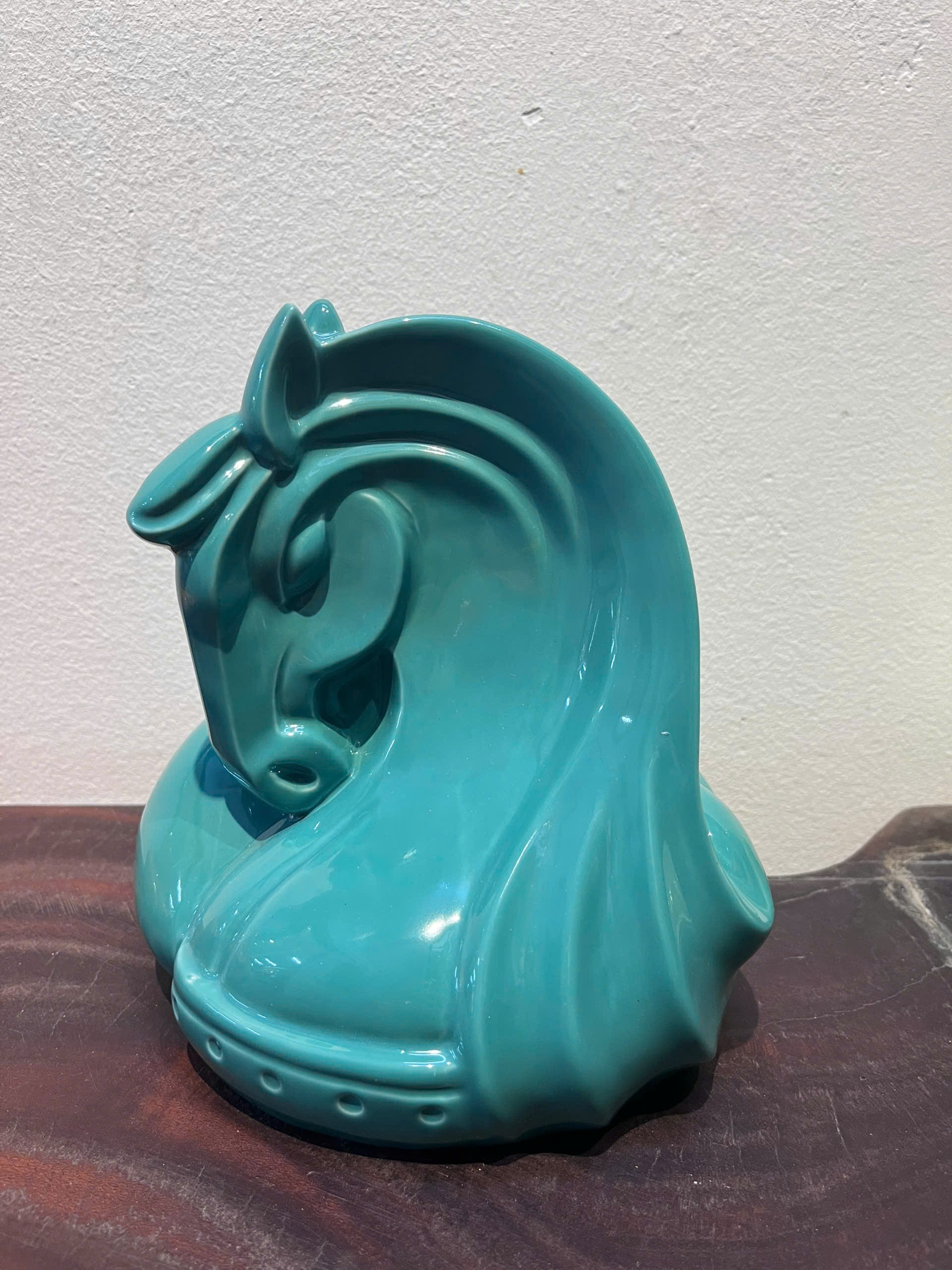 Mã 26 - Tượng Gốm Cao Cấp Của Nghệ Sĩ Hà Huy Mười Mã 26 - Tượng Gốm Cao Cấp Của Nghệ Sĩ Hà Huy Mười