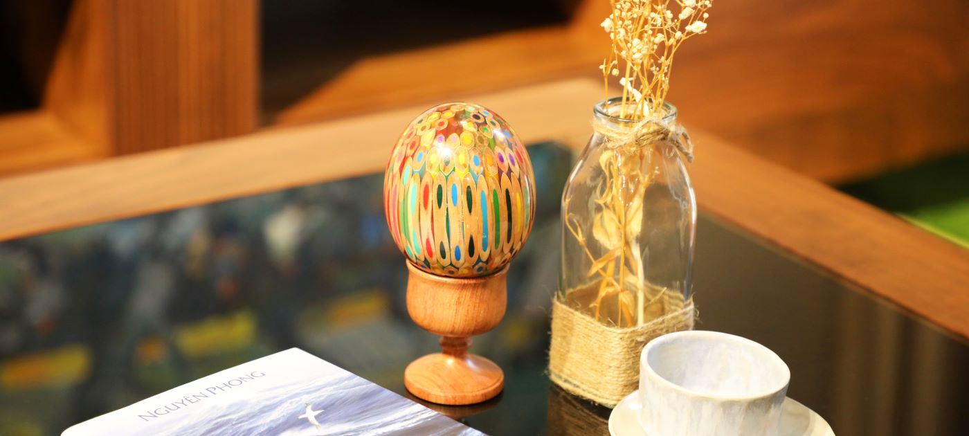 trứng trang trí quà tặng cho người nước ngoài đến việt nam